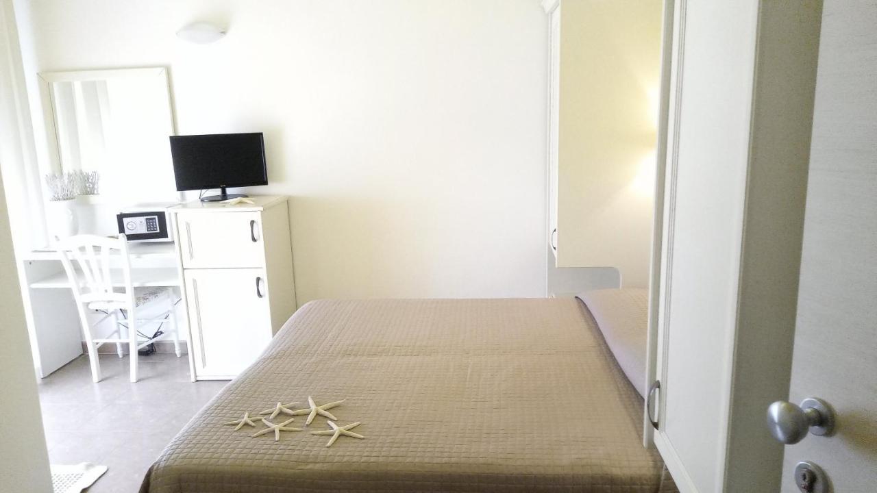 Hotel Philadelphia Cattolica Ngoại thất bức ảnh