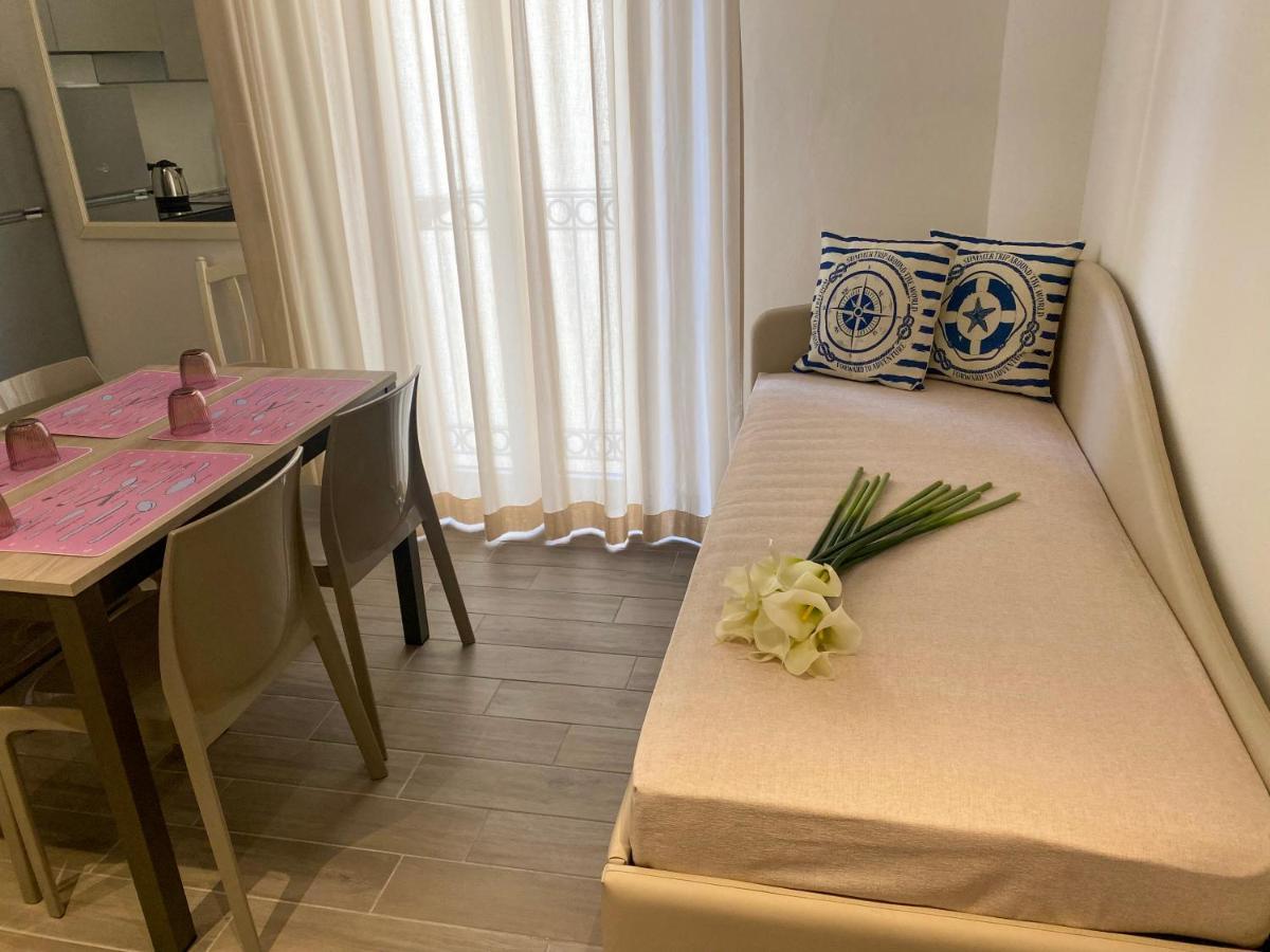 Hotel Philadelphia Cattolica Ngoại thất bức ảnh