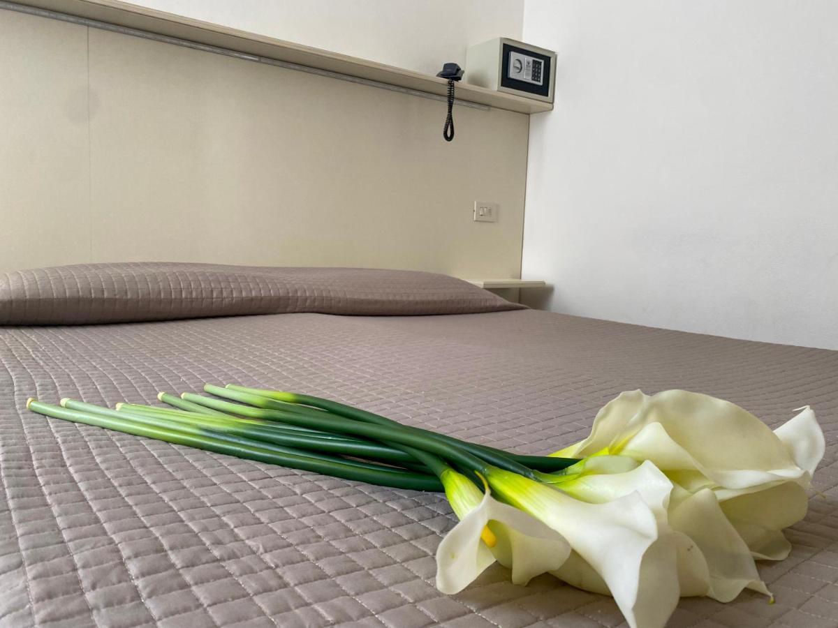 Hotel Philadelphia Cattolica Ngoại thất bức ảnh