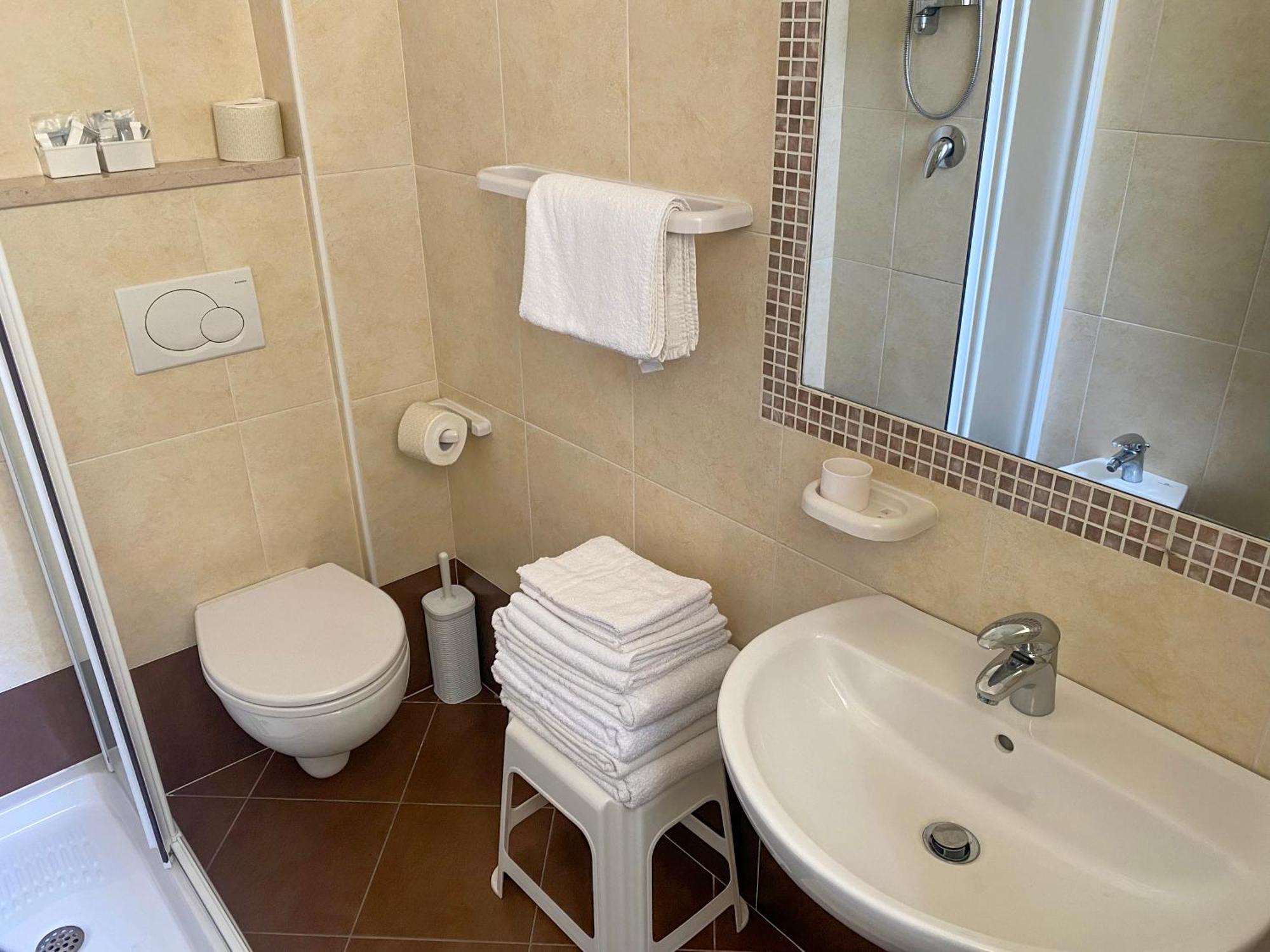 Hotel Philadelphia Cattolica Phòng bức ảnh