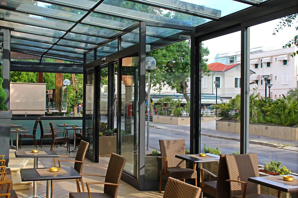 Hotel Philadelphia Cattolica Ngoại thất bức ảnh