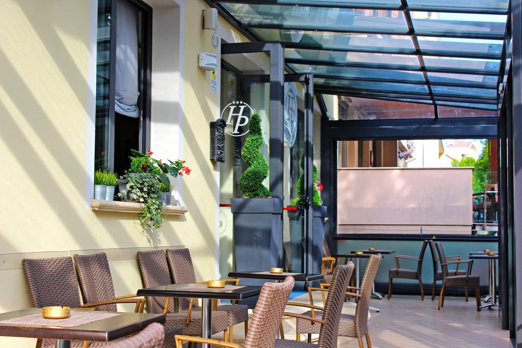 Hotel Philadelphia Cattolica Ngoại thất bức ảnh