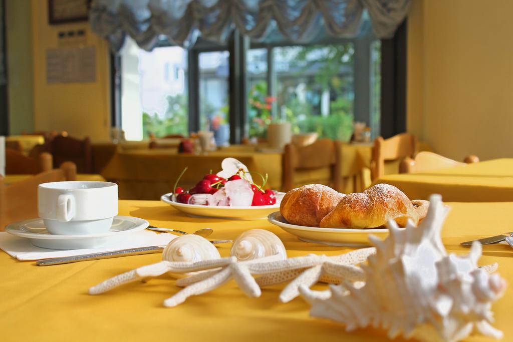 Hotel Philadelphia Cattolica Ngoại thất bức ảnh