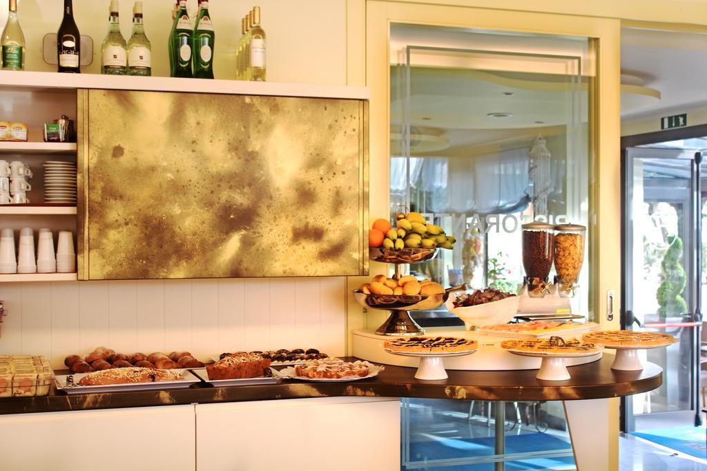 Hotel Philadelphia Cattolica Ngoại thất bức ảnh